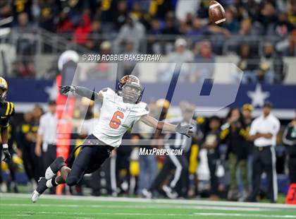 Thumbnail 1 in Aledo vs. Fort Bend Marshall (UIL 5A Division 2 Final) photogallery.