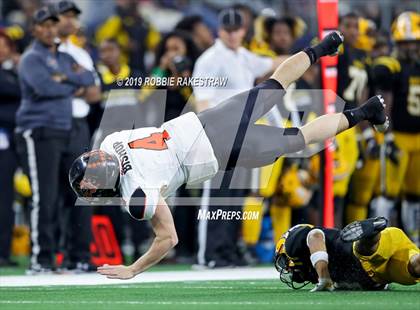 Thumbnail 1 in Aledo vs. Fort Bend Marshall (UIL 5A Division 2 Final) photogallery.