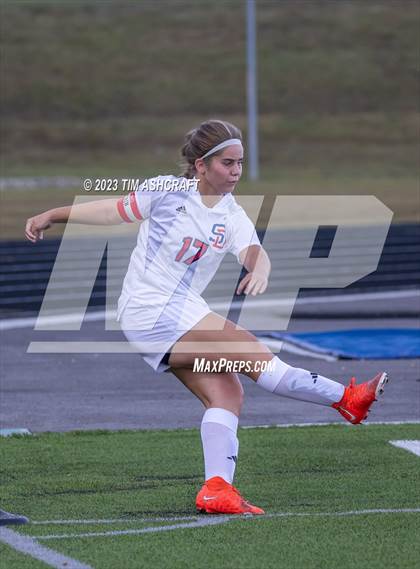 Thumbnail 3 in South Dearborn vs Franklin County (IHSAA 2A Section 28 Round 1) photogallery.