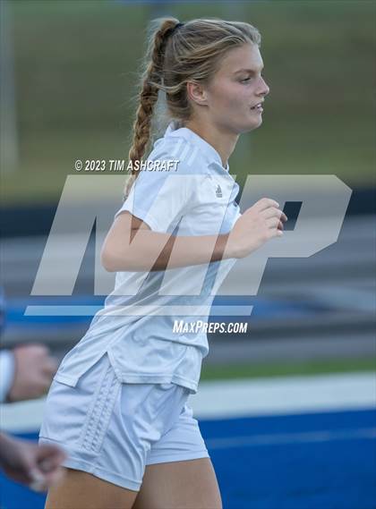 Thumbnail 2 in South Dearborn vs Franklin County (IHSAA 2A Section 28 Round 1) photogallery.