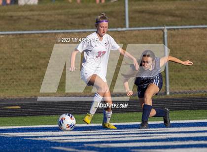 Thumbnail 2 in South Dearborn vs Franklin County (IHSAA 2A Section 28 Round 1) photogallery.