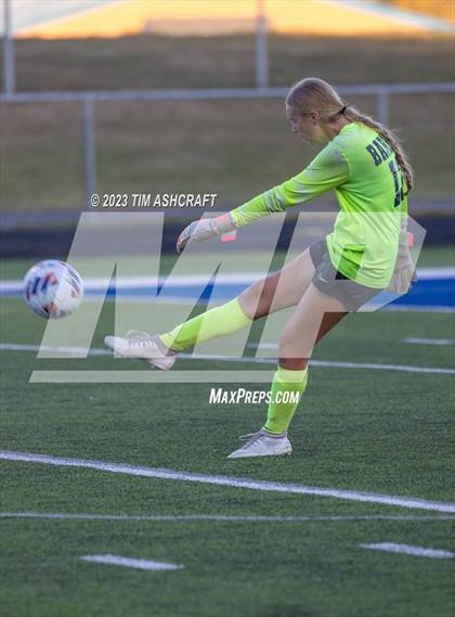Thumbnail 2 in South Dearborn vs Franklin County (IHSAA 2A Section 28 Round 1) photogallery.