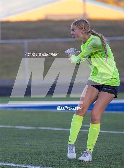 Thumbnail 2 in South Dearborn vs Franklin County (IHSAA 2A Section 28 Round 1) photogallery.