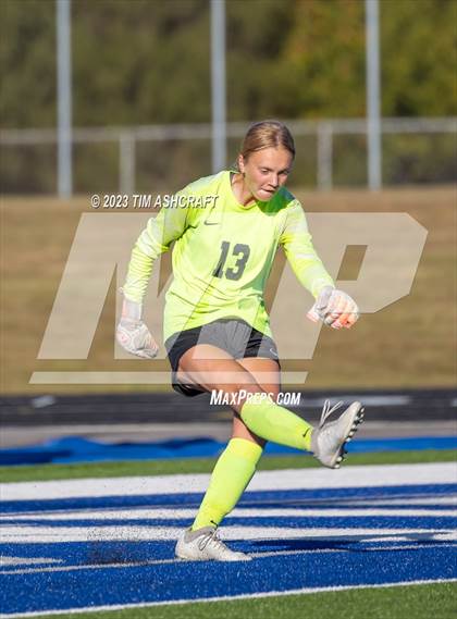 Thumbnail 3 in South Dearborn vs Franklin County (IHSAA 2A Section 28 Round 1) photogallery.