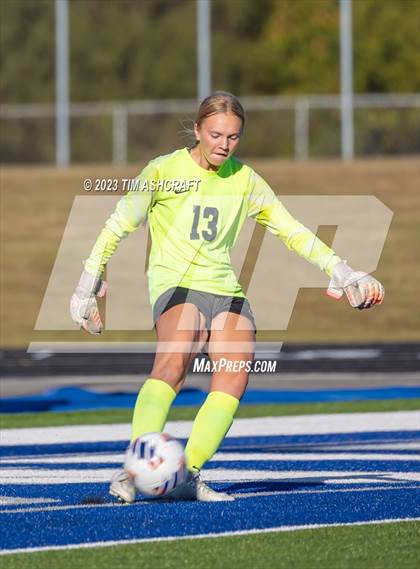 Thumbnail 2 in South Dearborn vs Franklin County (IHSAA 2A Section 28 Round 1) photogallery.