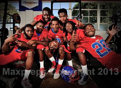 Thumbnail 1 in Serra (Preseason Top 25 Photo Shoot)  photogallery.