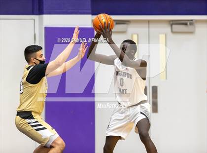 Thumbnail 3 in Burke @ Bellevue East photogallery.