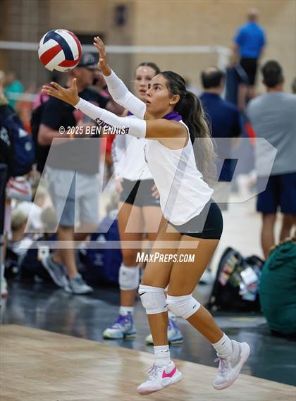 Thumbnail 2 in Cartersville vs. Lovett (Showdown at the Sunsphere) photogallery.