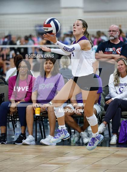 Thumbnail 3 in Cartersville vs. Lovett (Showdown at the Sunsphere) photogallery.