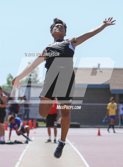 Thumbnail 1 in Capital Valley Conference League Finals photogallery.