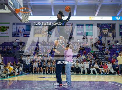 Thumbnail 1 in Slam Dunk Contest (City of Palms Classic) photogallery.