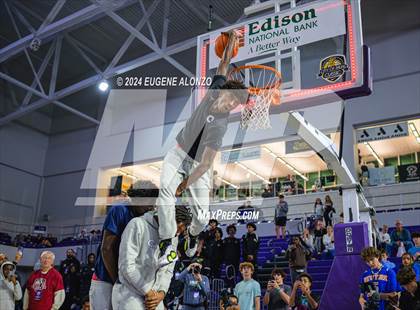 Thumbnail 1 in Slam Dunk Contest (City of Palms Classic) photogallery.
