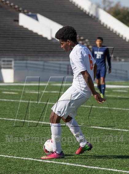 Thumbnail 3 in Alief Elsik vs Fort Bend Bush (Pasadena Cup) photogallery.