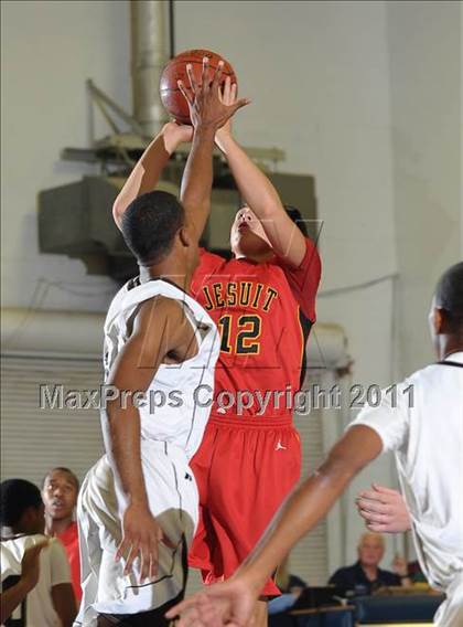 Thumbnail 1 in Jesuit vs. St. Francis (Gridley Invitational) photogallery.