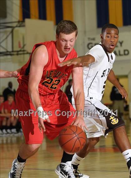 Thumbnail 2 in Jesuit vs. St. Francis (Gridley Invitational) photogallery.