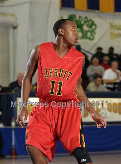 Thumbnail 2 in Jesuit vs. St. Francis (Gridley Invitational) photogallery.