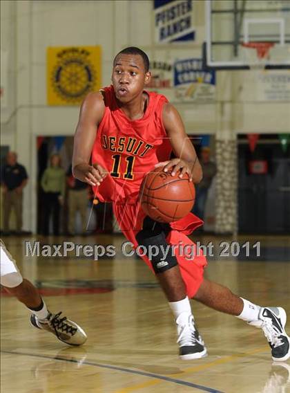 Thumbnail 1 in Jesuit vs. St. Francis (Gridley Invitational) photogallery.