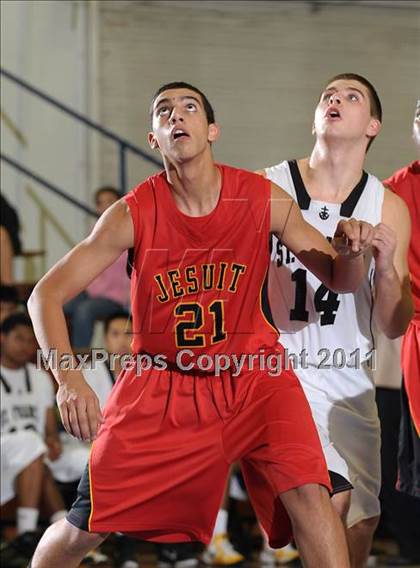 Thumbnail 1 in Jesuit vs. St. Francis (Gridley Invitational) photogallery.
