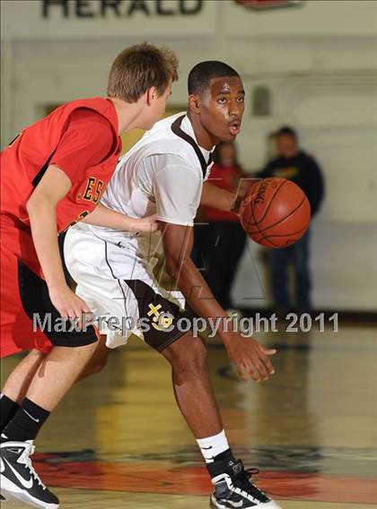 Thumbnail 3 in Jesuit vs. St. Francis (Gridley Invitational) photogallery.