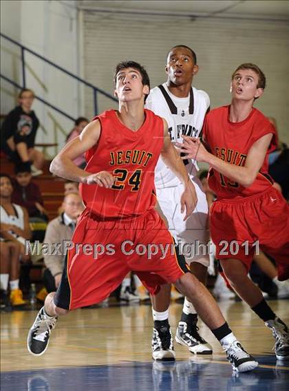 Thumbnail 1 in Jesuit vs. St. Francis (Gridley Invitational) photogallery.