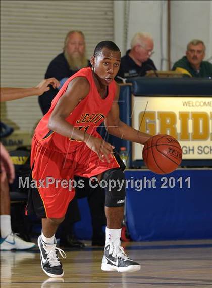 Thumbnail 1 in Jesuit vs. St. Francis (Gridley Invitational) photogallery.