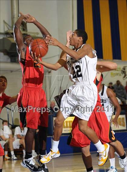 Thumbnail 2 in Jesuit vs. St. Francis (Gridley Invitational) photogallery.