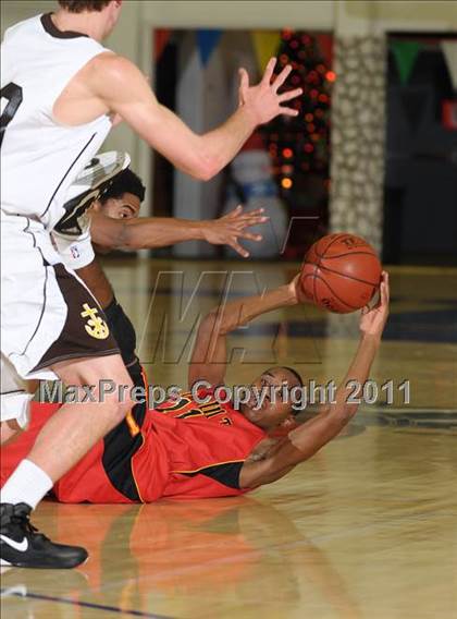 Thumbnail 2 in Jesuit vs. St. Francis (Gridley Invitational) photogallery.