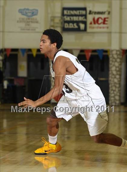 Thumbnail 1 in Jesuit vs. St. Francis (Gridley Invitational) photogallery.