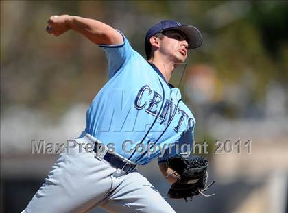 Thumbnail 1 in Saugus @ Canyon photogallery.