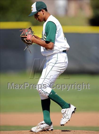 Thumbnail 3 in Saugus @ Canyon photogallery.