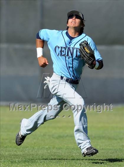 Thumbnail 1 in Saugus @ Canyon photogallery.