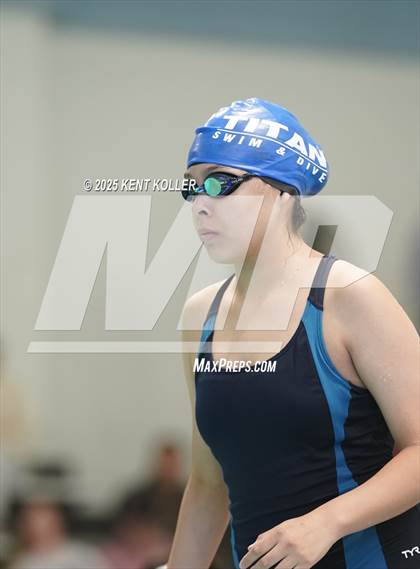 Thumbnail 3 in Warren Woods-Tower vs. Sterling Heights Stevenson (Titan Relays) photogallery.