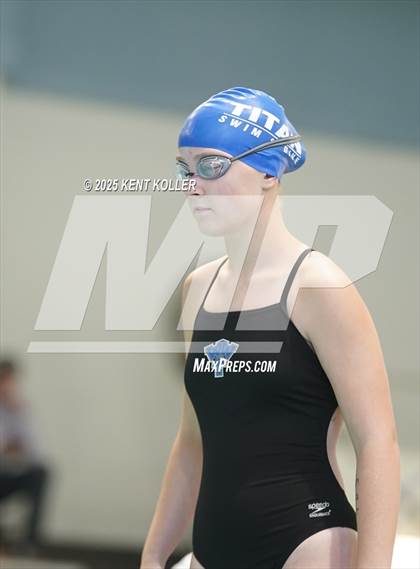 Thumbnail 2 in Warren Woods-Tower vs. Sterling Heights Stevenson (Titan Relays) photogallery.