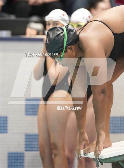 Thumbnail 3 in Warren Woods-Tower vs. Sterling Heights Stevenson (Titan Relays) photogallery.