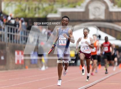 Thumbnail 2 in Penn Relays (4 X 400 Meter) photogallery.