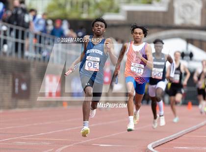 Thumbnail 3 in Penn Relays (4 X 400 Meter) photogallery.
