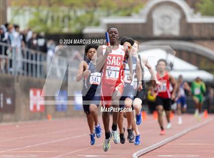 Thumbnail 2 in Penn Relays (4 X 400 Meter) photogallery.