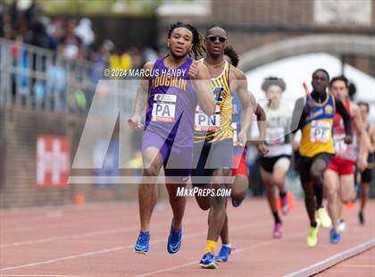 Thumbnail 3 in Penn Relays (4 X 400 Meter) photogallery.