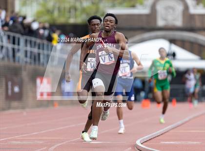 Thumbnail 3 in Penn Relays (4 X 400 Meter) photogallery.