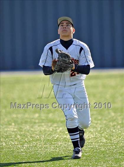 Thumbnail 3 in Midland vs. Sachse (Scotland Yard Classic) photogallery.