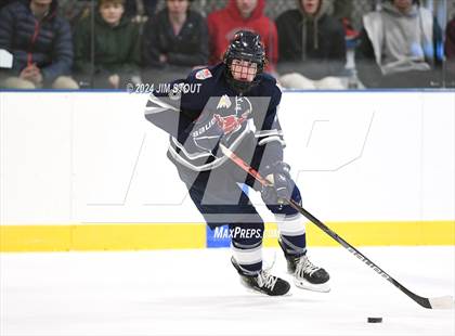 Thumbnail 2 in Avon Old Farms Varsity B @ Kent photogallery.