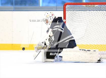 Thumbnail 1 in Avon Old Farms Varsity B @ Kent photogallery.