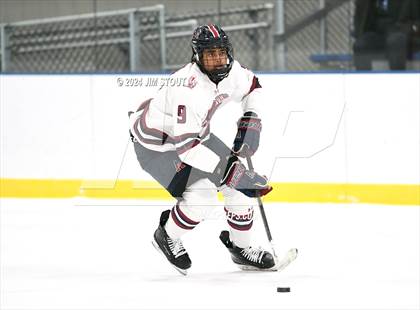 Thumbnail 3 in Avon Old Farms Varsity B @ Kent photogallery.