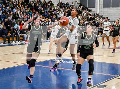 Thumbnail 2 in Bishop O'Dowd vs. Moreau Catholic (NCS Division 2 Championship) photogallery.