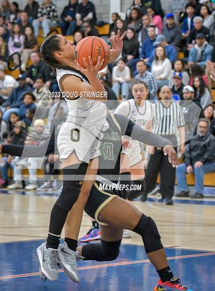 Thumbnail 3 in Bishop O'Dowd vs. Moreau Catholic (NCS Division 2 Championship) photogallery.