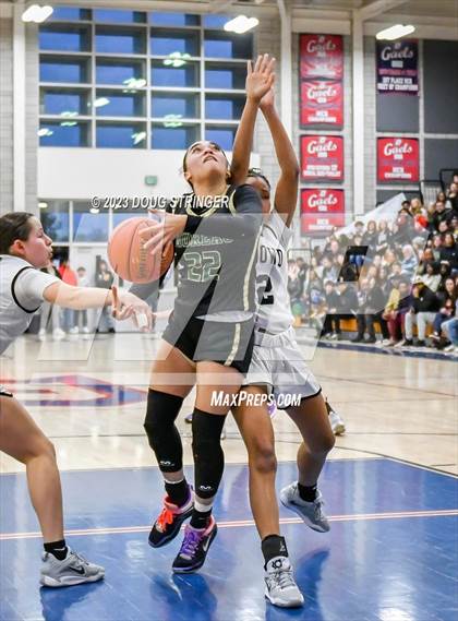 Thumbnail 2 in Bishop O'Dowd vs. Moreau Catholic (NCS Division 2 Championship) photogallery.