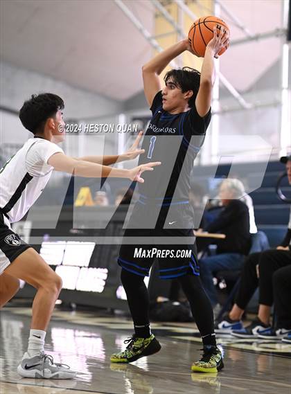 Thumbnail 2 in Desert Christian Academy vs. Fairmont Prep (MLK Dream Classic) photogallery.