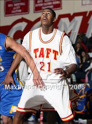 Thumbnail 2 in Taft vs. Poly (Westchester Tip-Off Classic) photogallery.