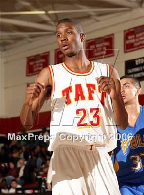 Thumbnail 3 in Taft vs. Poly (Westchester Tip-Off Classic) photogallery.