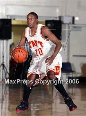 Thumbnail 3 in Taft vs. Poly (Westchester Tip-Off Classic) photogallery.